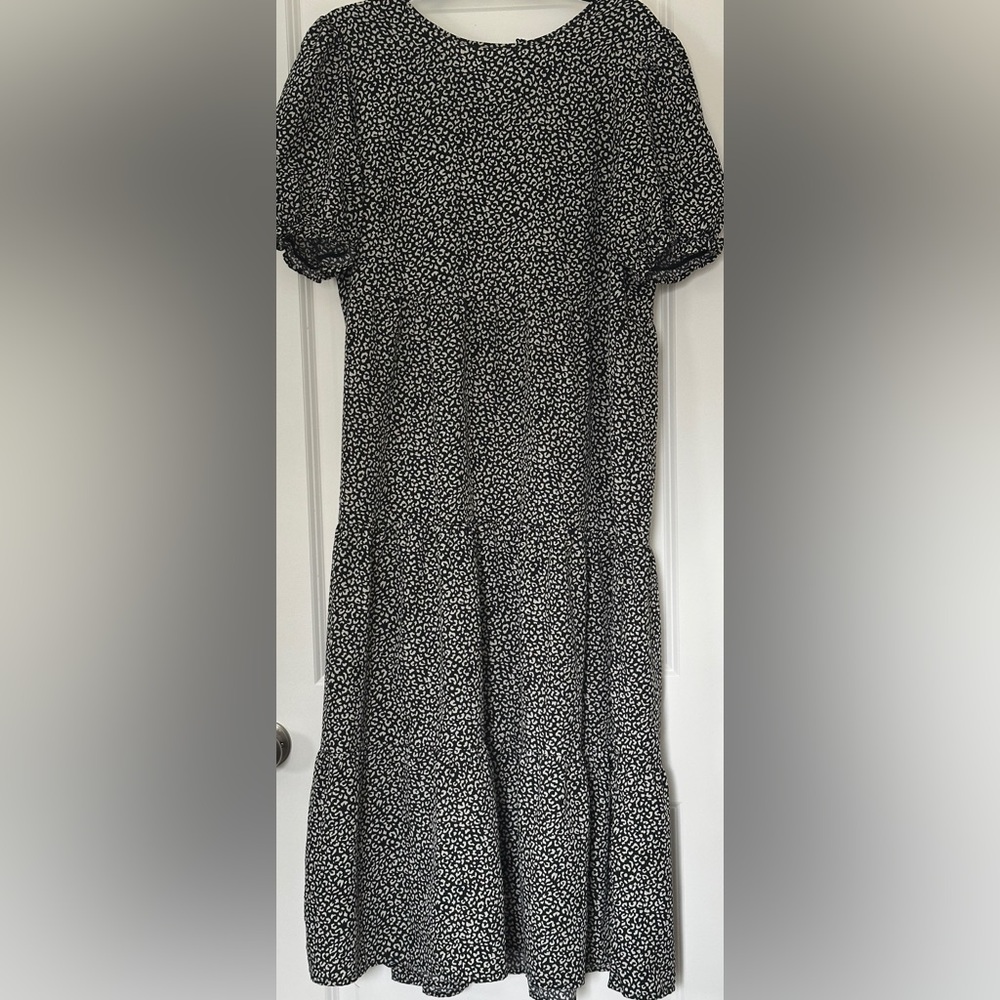 Elegant Black and White Patterned Dress